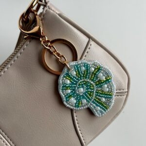 🐚 Ocean whispers in every detail…